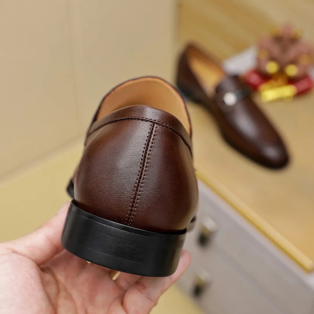 Men's shoes💰460🕷🕷[Ferragamo] Ferragamo's top men's business leather shoes💯Original copy of the official website, the upper is made of imported official website 1:1 material🍁Italian imported cowhide🇮🇹Imported cowhide lining. It’s definitely not made with ordinary craftsmanship, it’s the model used by celebrities! The factory’s craftsmanship is designed to create the most perfect shoes for trendy men! Colors available! Code number 38-44 (45.46 customized)......